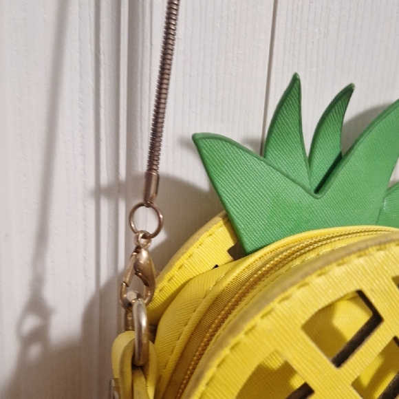 Small Pineapple Crossbody Bag - Yellow Green Cutout - Picture 5 of 14